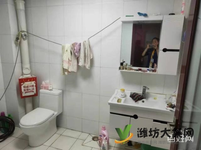 汶水小學(xué)附近,三室兩廳兩衛(wèi)精裝帶車庫(kù),出行方便