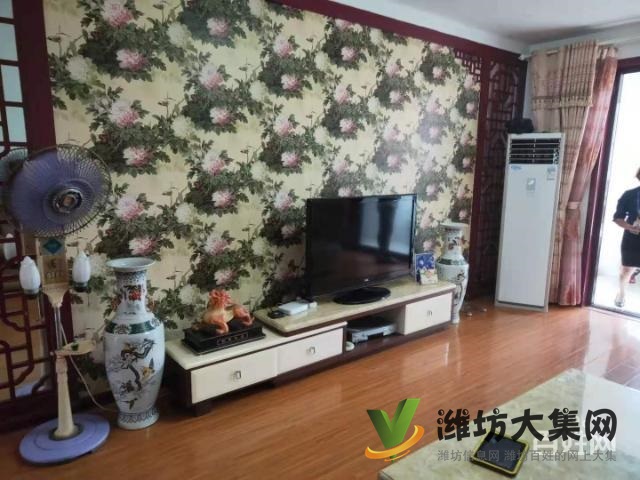 汶水小學(xué)附近,三室兩廳兩衛(wèi)精裝帶車庫(kù),出行方便