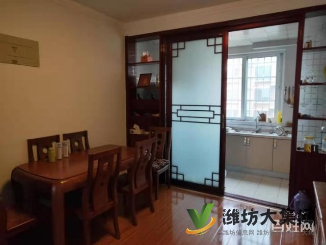 汶水小學(xué)附近,三室兩廳兩衛(wèi)精裝帶車庫(kù),出行方便