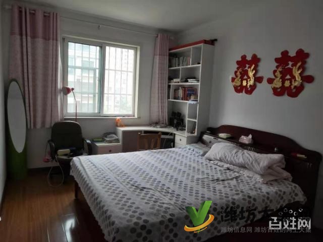 汶水小學(xué)附近,三室兩廳兩衛(wèi)精裝帶車庫(kù),出行方便