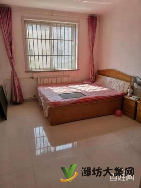 市北區就近上錦湖小學,三室兩廳帶車庫,無稅,樓層好