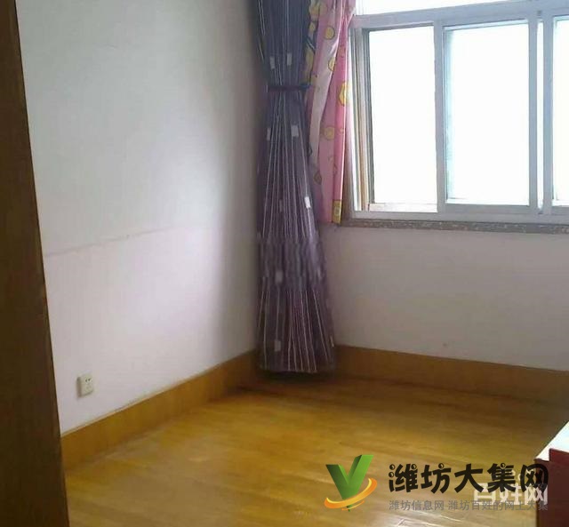 白浪河畔桐蔭小區單位房多層一樓101平精裝3室