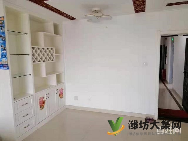 大華中央城豪華裝修3室?guī)У叵麓筌噹旒揖呒译婟R全三塊空調(diào)