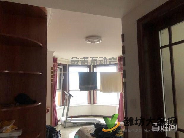 中南世紀(jì)星城大三室 精裝短住南北通透99.8萬(wàn)帶車位儲(chǔ)藏室