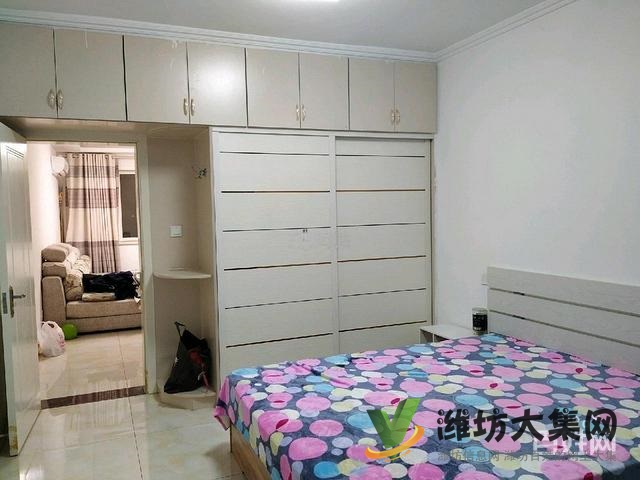 上城國(guó)際精裝齊全3臺(tái)空調(diào) 2臺(tái)電視 看房方便拎包入