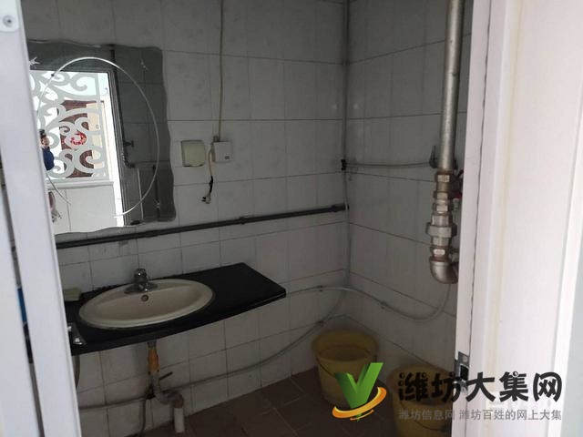 新佳樂家附近煙市街精裝房三室低.價(jià)出租拎包入住