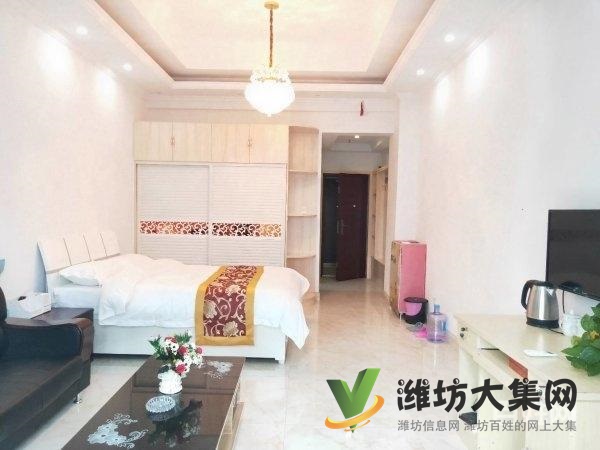 通亭街旁 歐洲小鎮(zhèn) 精裝公寓 南向 一室一廳一衛(wèi)