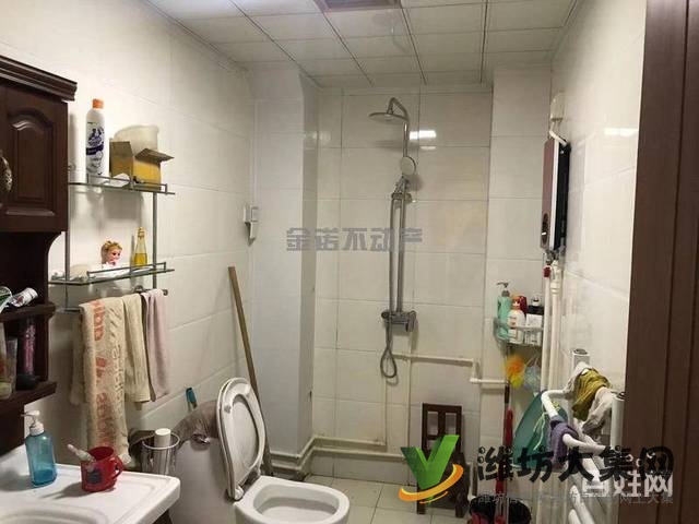 金穗大廈 精裝修124平三室?guī)к囄粌?chǔ)藏室 82萬