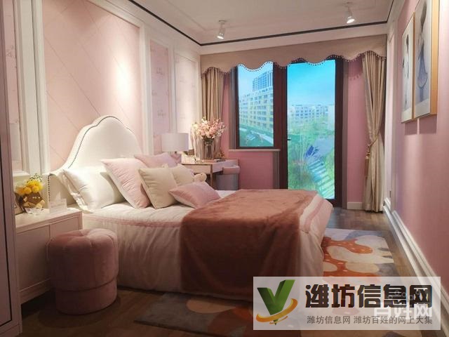 萬達近陽光假日白浪河畔 四層墅質洋房一樓帶院送負一