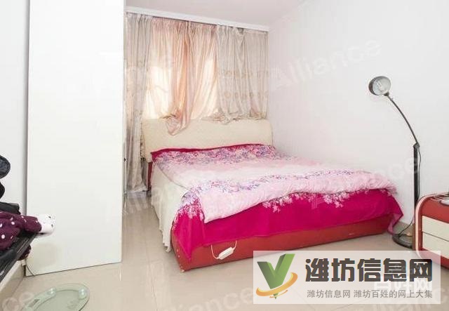 佳樂家高鐵新城近122平大三室 三樓客廳朝陽 精裝有證出稅