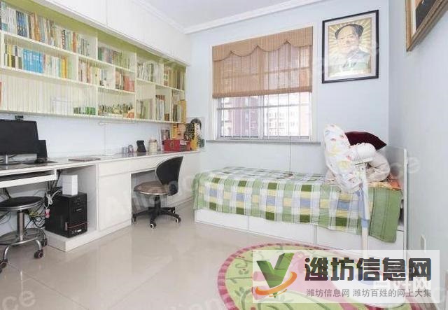 佳樂家高鐵新城近122平大三室 三樓客廳朝陽 精裝有證出稅