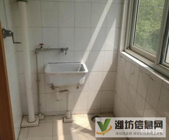 寶利家園 91平3室精裝不山不頂 無稅 帶地下室泰