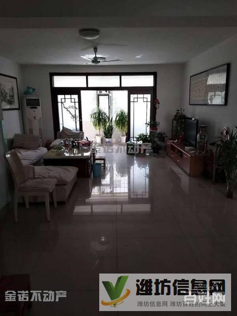 日?qǐng)?bào)社 圣城小區(qū)181平四室 多層一樓 帶車庫11