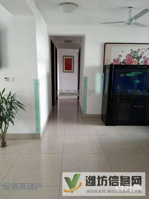 日?qǐng)?bào)社 圣城小區(qū)181平四室 多層一樓 帶車庫11