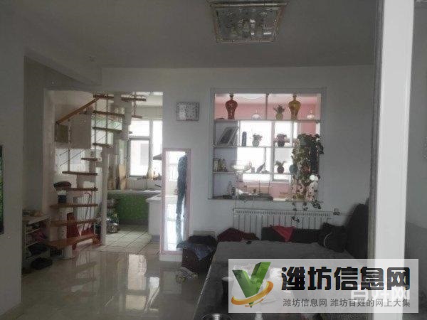 文昌學校近總部基地 環宇五金 精裝三室 送閣樓 有