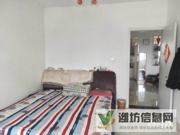 文昌學校近總部基地 環宇五金 精裝三室 送閣樓 有