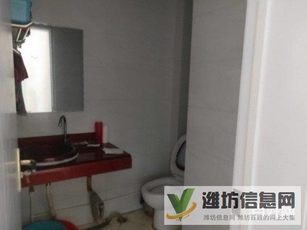 文昌學校近總部基地 環宇五金 精裝三室 送閣樓 有