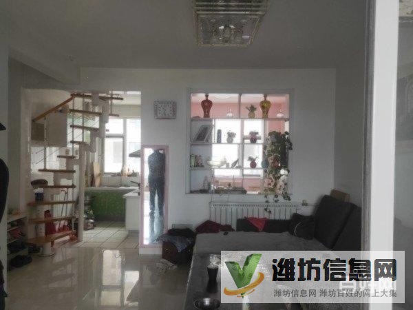 文昌學校近總部基地 環宇五金 精裝三室 送閣樓 有