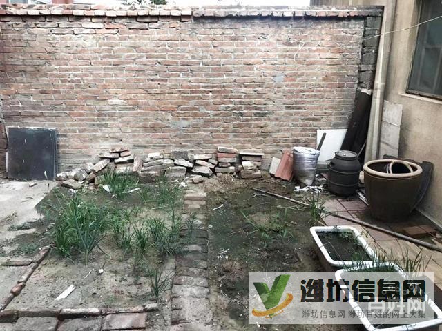 一樓帶大院!大院!有南門(mén),實(shí)小近,標(biāo)準(zhǔn)三室,全明通透