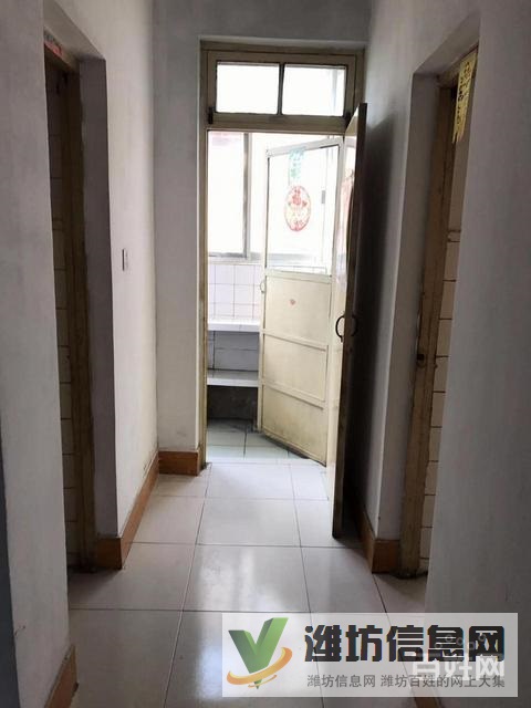 一樓帶大院!大院!有南門(mén),實(shí)小近,標(biāo)準(zhǔn)三室,全明通透