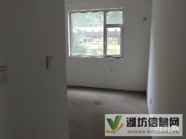 實(shí)驗(yàn)三小附近一樓帶倉(cāng)庫(kù),可更名