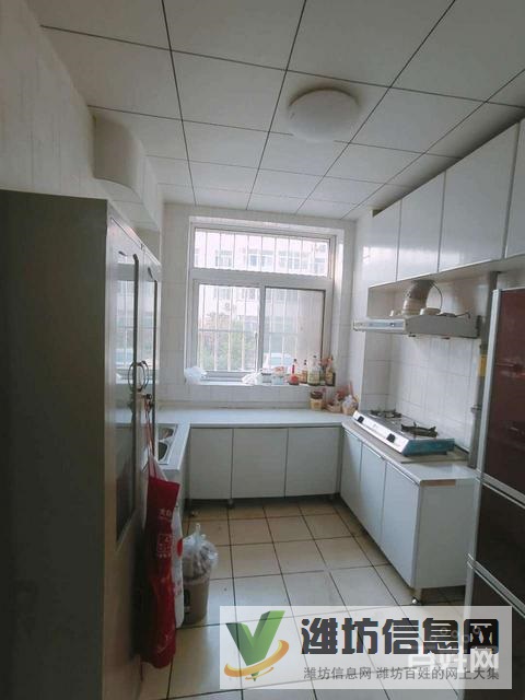 萬家福近白浪河一樓帶大院子!三居室,適合老年人養(yǎng)老