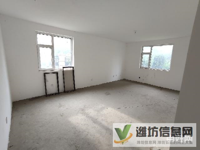 實(shí)驗(yàn)三小附近一樓帶倉(cāng)庫(kù),可更名