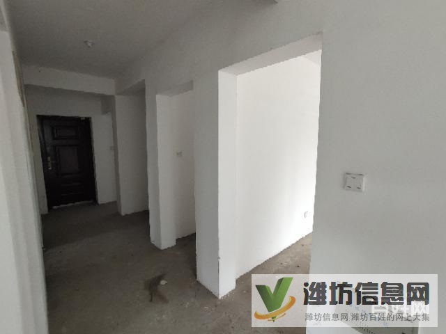 實(shí)驗(yàn)三小附近一樓帶倉(cāng)庫(kù),可更名