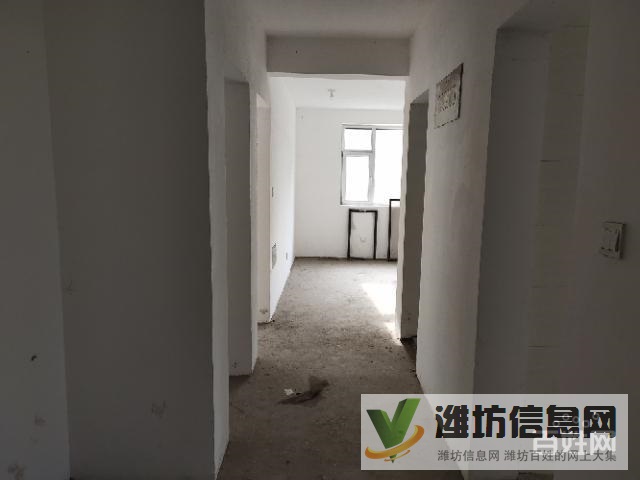 實(shí)驗(yàn)三小附近一樓帶倉(cāng)庫(kù),可更名