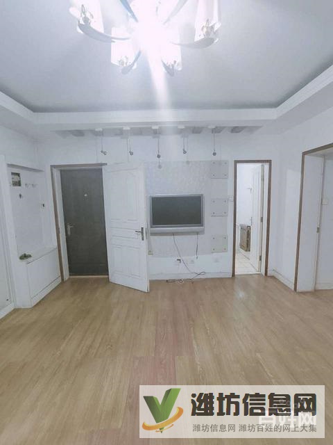 萬家福近白浪河一樓帶大院子!三居室,適合老年人養(yǎng)老