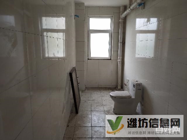 實(shí)驗(yàn)三小附近一樓帶倉(cāng)庫(kù),可更名