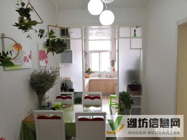 家樂(lè)花園,帶車(chē)庫(kù),多層三樓,精致裝修,三室兩廳。