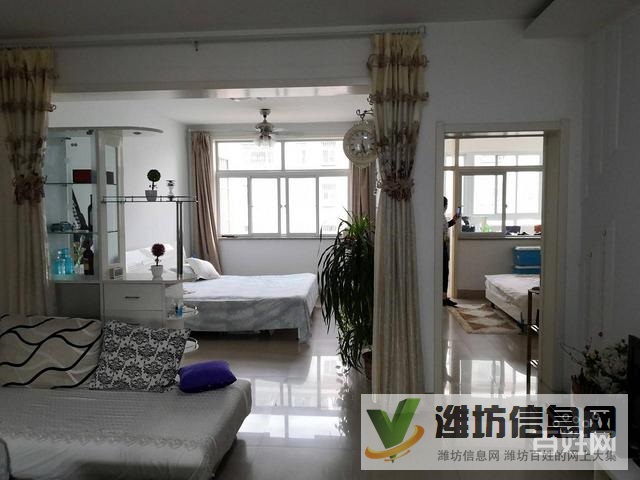 家樂(lè)花園,帶車(chē)庫(kù),多層三樓,精致裝修,三室兩廳。