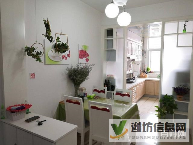 家樂(lè)花園,帶車(chē)庫(kù),多層三樓,精致裝修,三室兩廳。