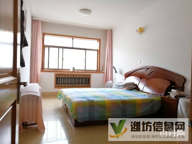 朝陽小區(qū) 單位房138平 送車庫 報價69.8萬