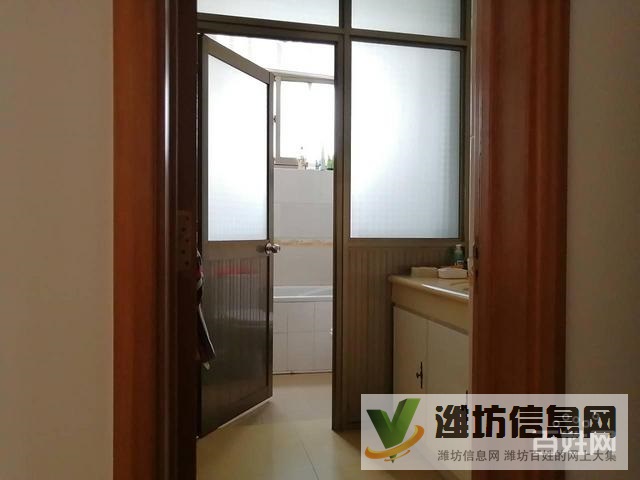 朝陽小區(qū) 單位房138平 送車庫 報價69.8萬