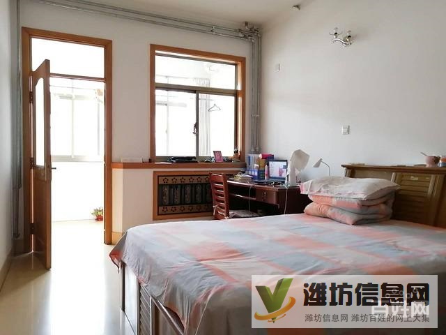 朝陽小區(qū) 單位房138平 送車庫 報價69.8萬