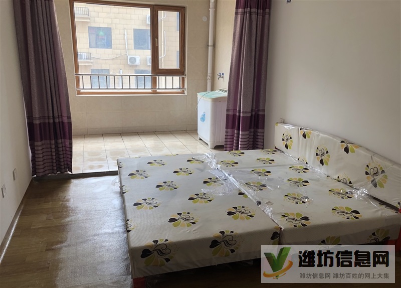 坊子新區(qū)悅龍山135平電梯洋房出租